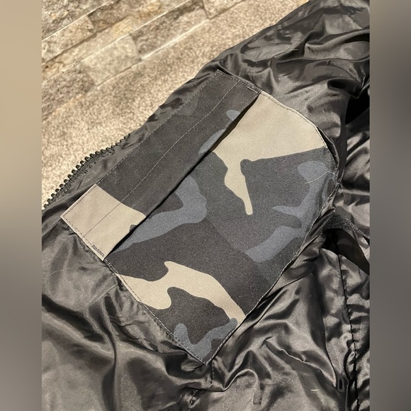 CANADA GOOSE Black Label Shelburne Parka Size S in Camouflage. - Picture 10 of 13